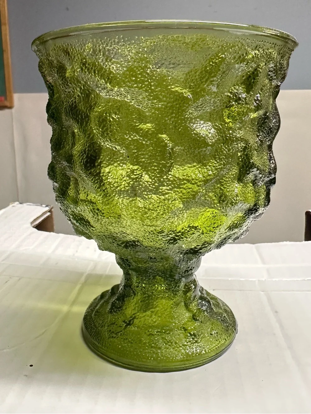 Vintage E.O. Brody Avocado Green Crinkle Glass Pedestal Compote Bowl 6